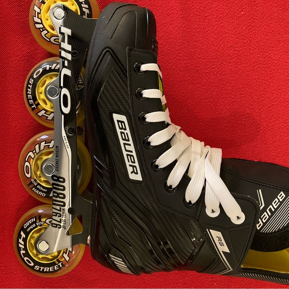 Bauer RS in-line hockey roller blades, only worn twice. Size 7R